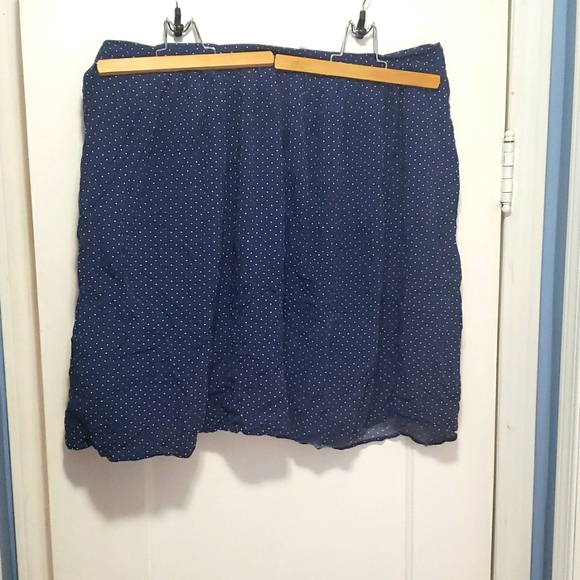 Forever 21 3X Polkadot Skirt with pockets - Picture 2 of 7